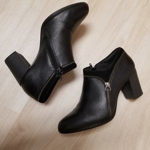 Clarks, Araya Morgan Cushion Sole Booties, Leather, 9M, Black